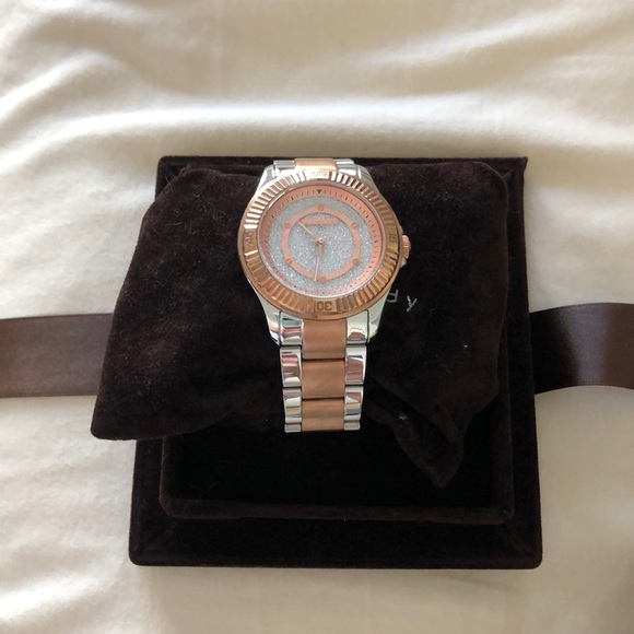 Silver and Rose Gold watch - Picture 3 of 6